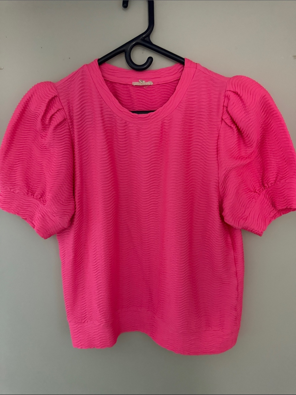 JODIFL Hot Pink Puff Sleeve Short Sleeve Top